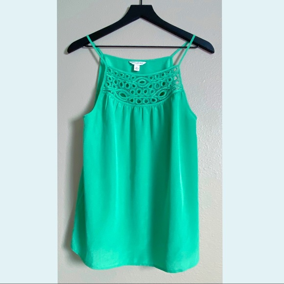 Banana Republic Tops - Banana Republic lightweight green detail tank M
